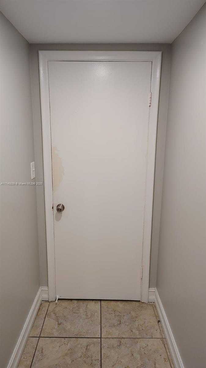 Small Image of 17011 NORTH BAY RD #507, Sunny Isles Beach Number 6