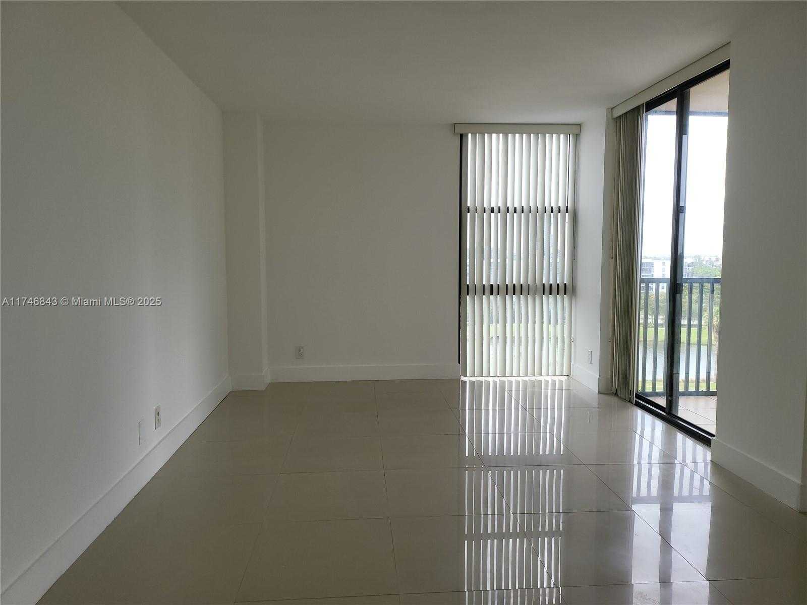 Small Image of 20301 WEST COUNTRY CLUB DR #922, Aventura Number 11