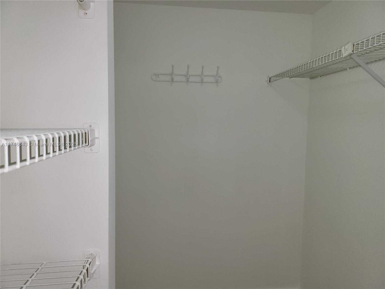 Small Image of 20301 WEST COUNTRY CLUB DR #922, Aventura Number 14