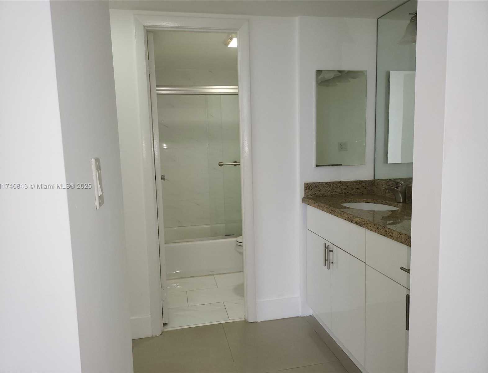 Small Image of 20301 WEST COUNTRY CLUB DR #922, Aventura Number 18