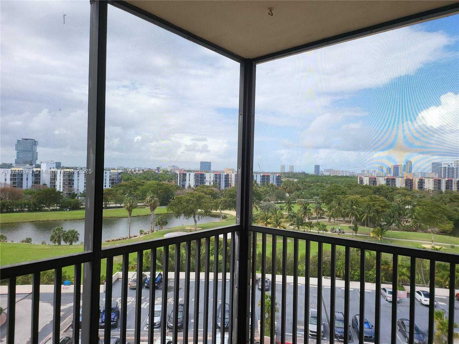 Small Image of 20301 WEST COUNTRY CLUB DR #922, Aventura Number 2