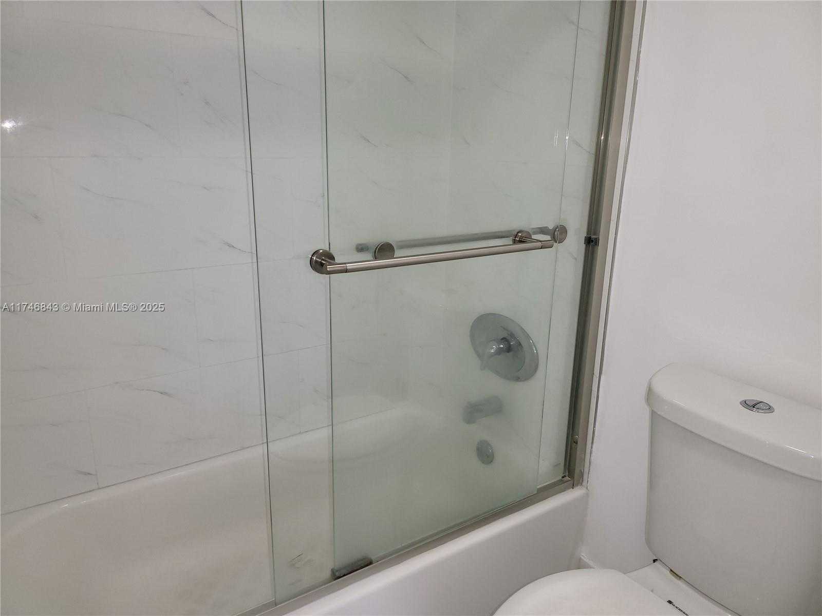 Small Image of 20301 WEST COUNTRY CLUB DR #922, Aventura Number 20