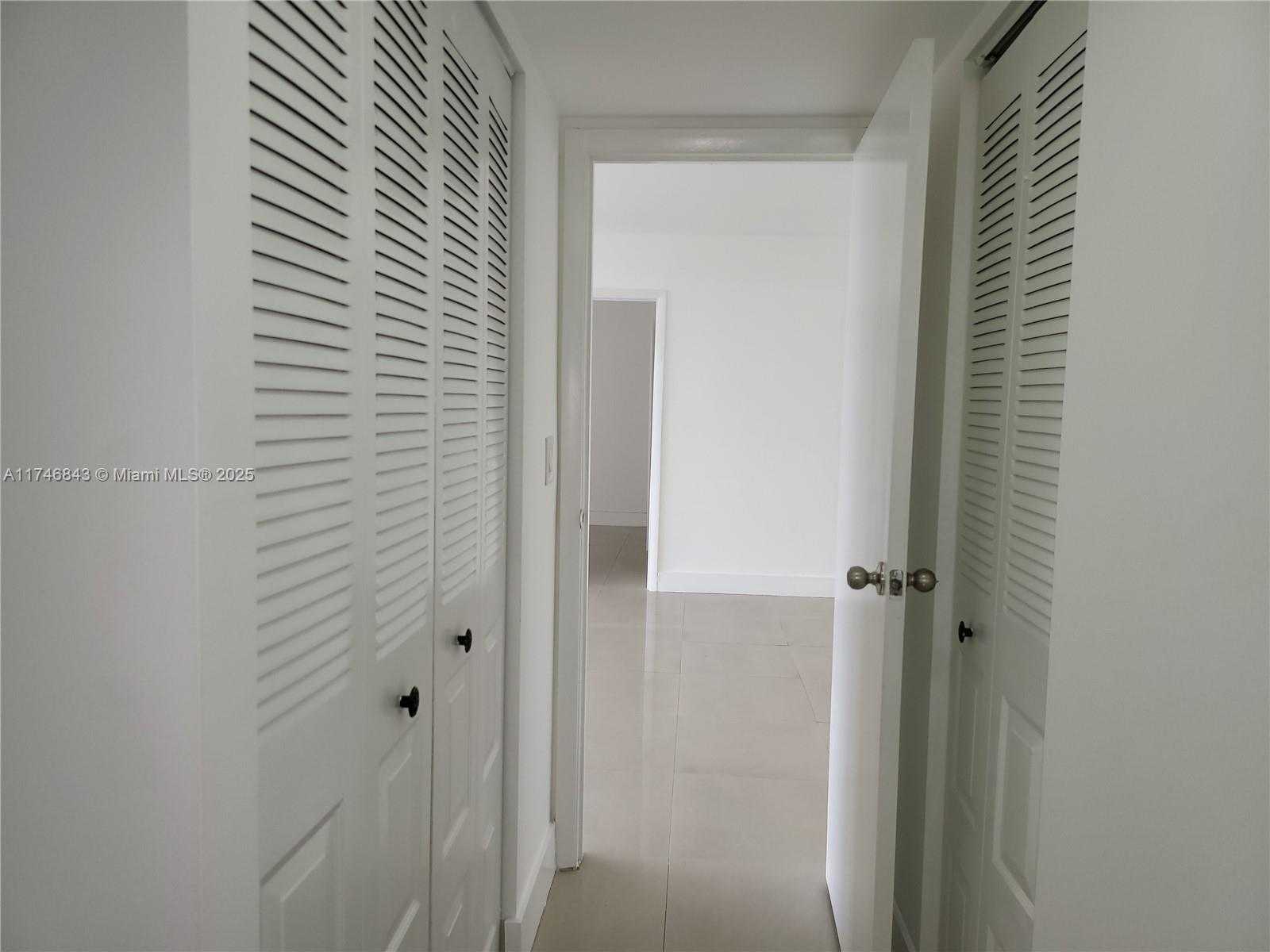 Small Image of 20301 WEST COUNTRY CLUB DR #922, Aventura Number 21