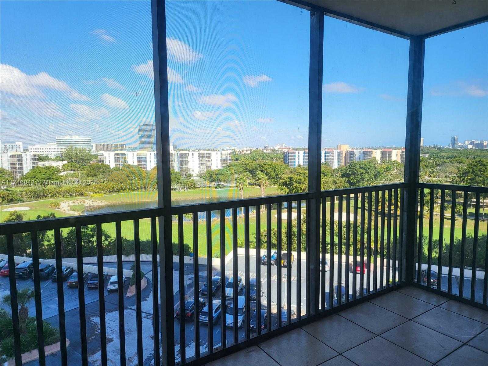 Small Image of 20301 WEST COUNTRY CLUB DR #922, Aventura Number 22