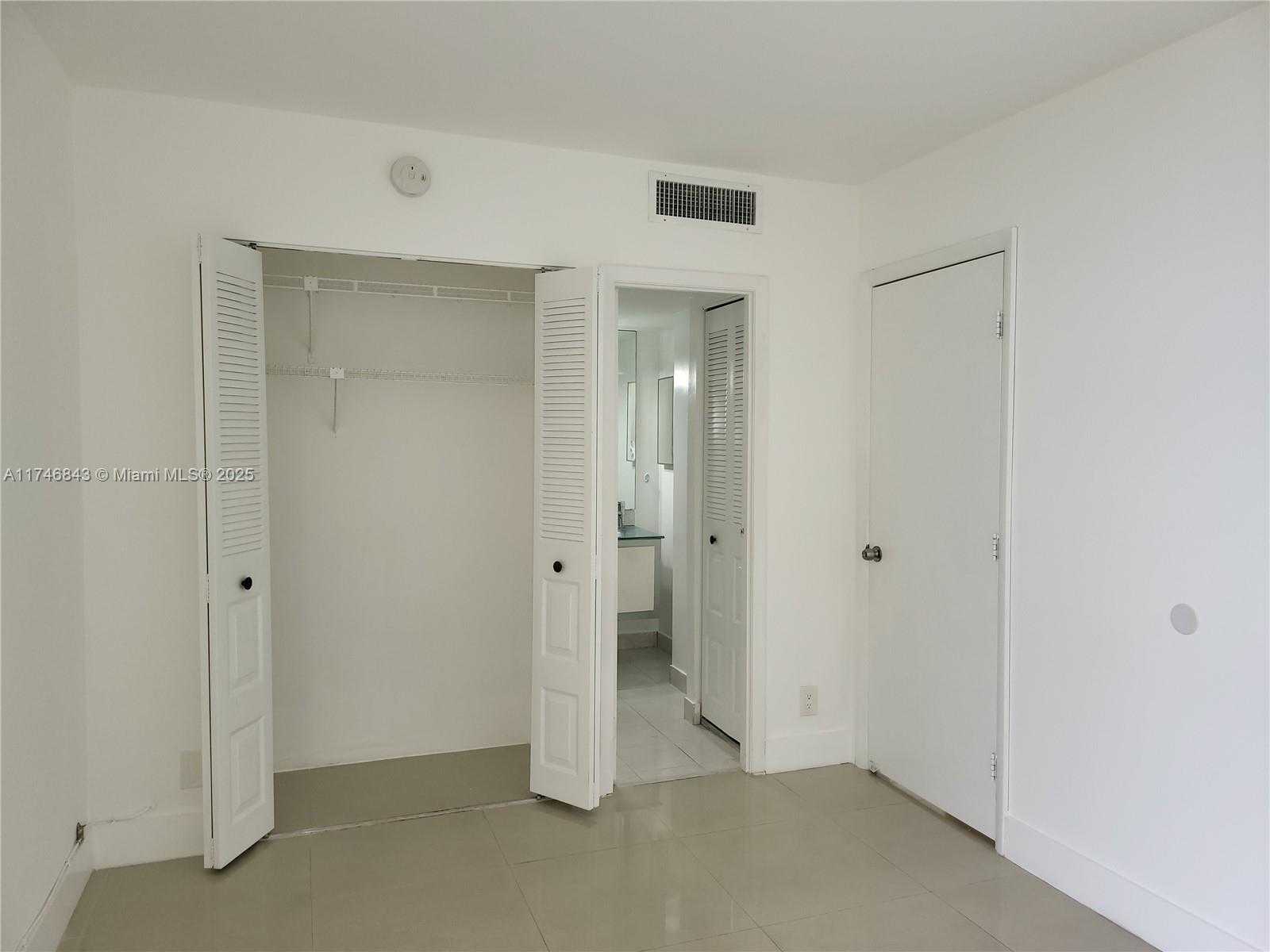 Small Image of 20301 WEST COUNTRY CLUB DR #922, Aventura Number 24