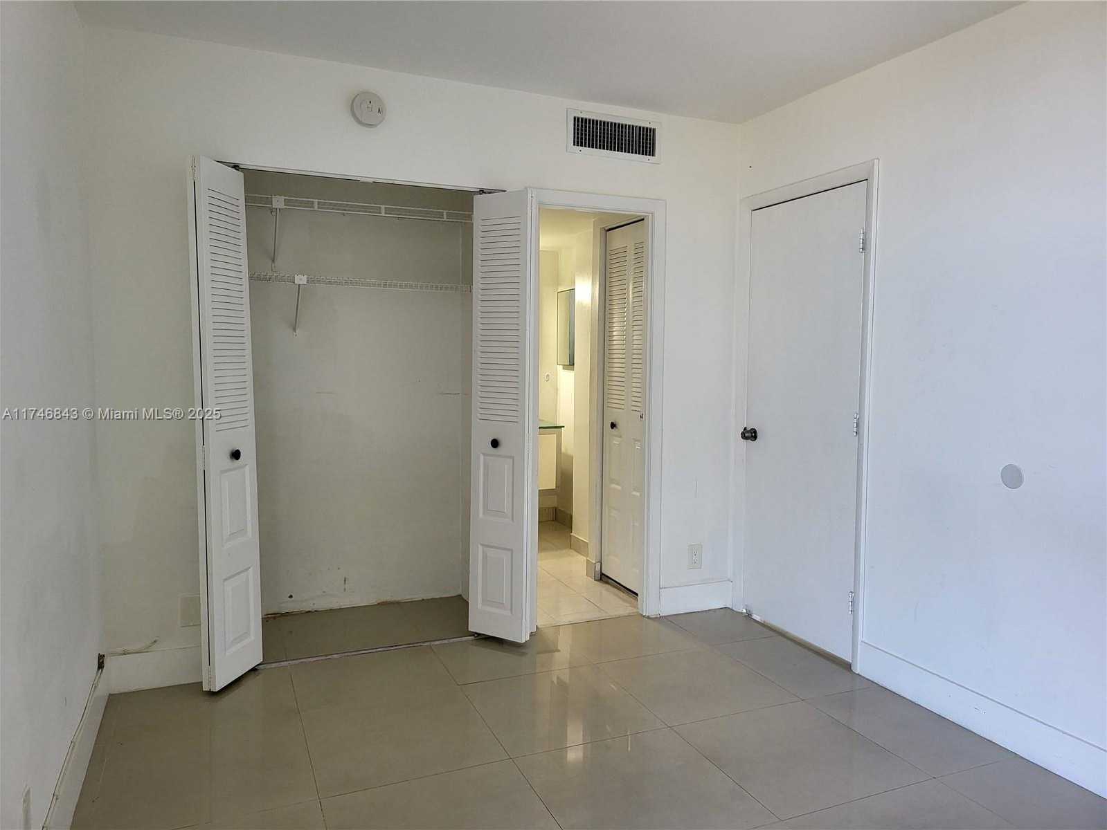Small Image of 20301 WEST COUNTRY CLUB DR #922, Aventura Number 26