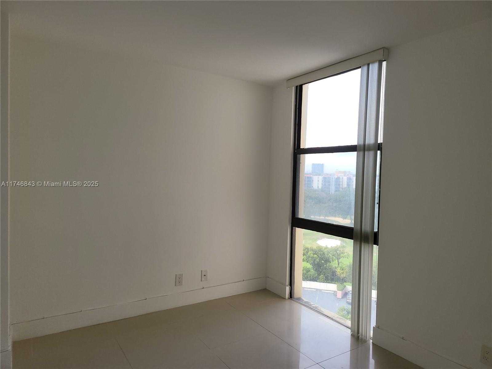 Small Image of 20301 WEST COUNTRY CLUB DR #922, Aventura Number 27