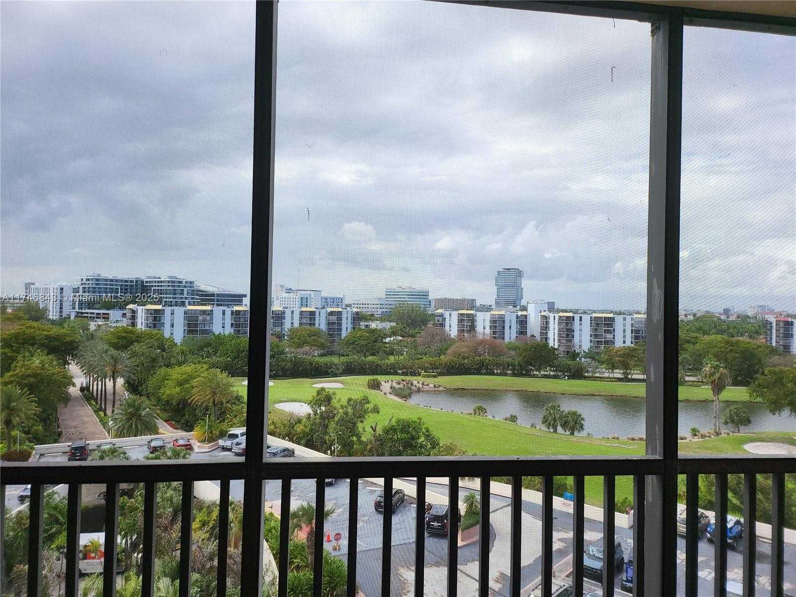 Small Image of 20301 WEST COUNTRY CLUB DR #922, Aventura Number 3