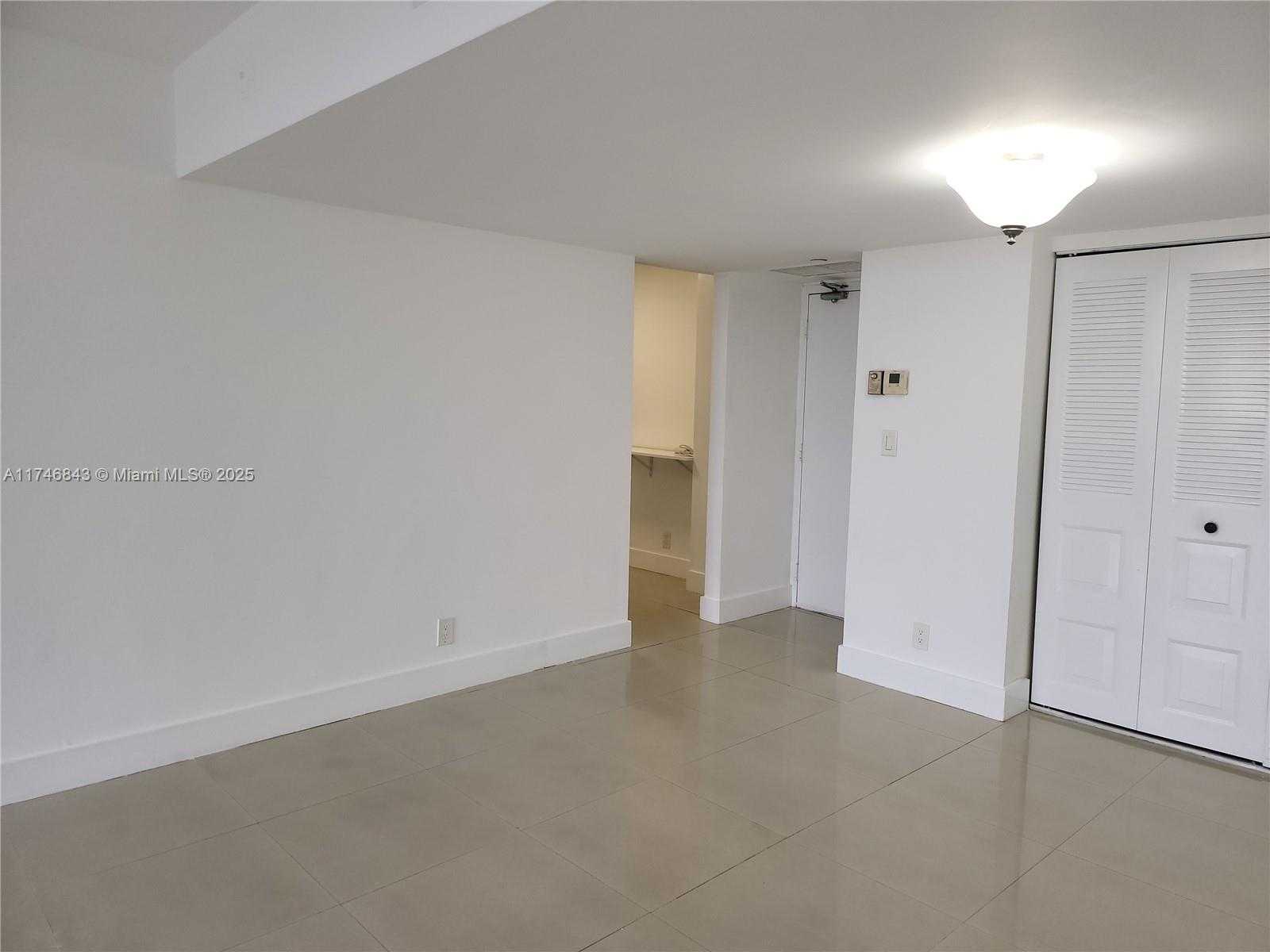 Small Image of 20301 WEST COUNTRY CLUB DR #922, Aventura Number 7