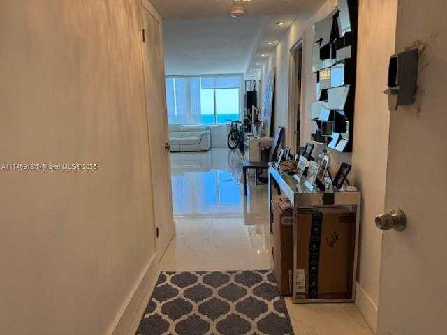 Small Image of 5401 COLLINS AVE #628, Miami Beach Number 15