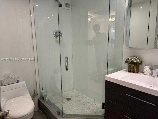 Small Image of 5401 COLLINS AVE #628, Miami Beach Number 17
