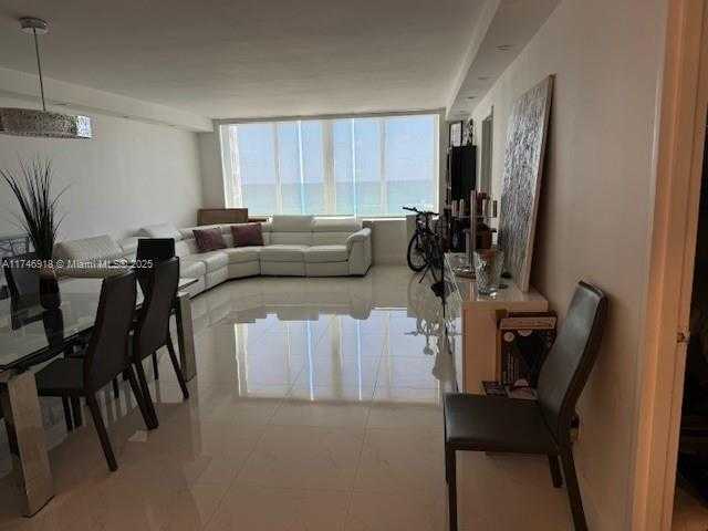 Small Image of 5401 COLLINS AVE #628, Miami Beach Number 18
