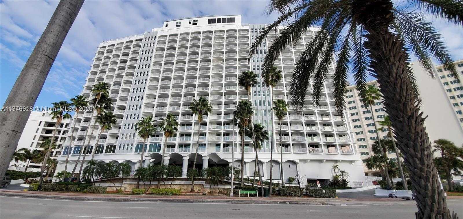Small Image of 5401 COLLINS AVE #628, Miami Beach Number 2