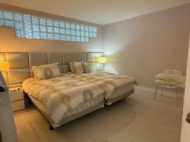 Small Image of 5401 COLLINS AVE #628, Miami Beach Number 32