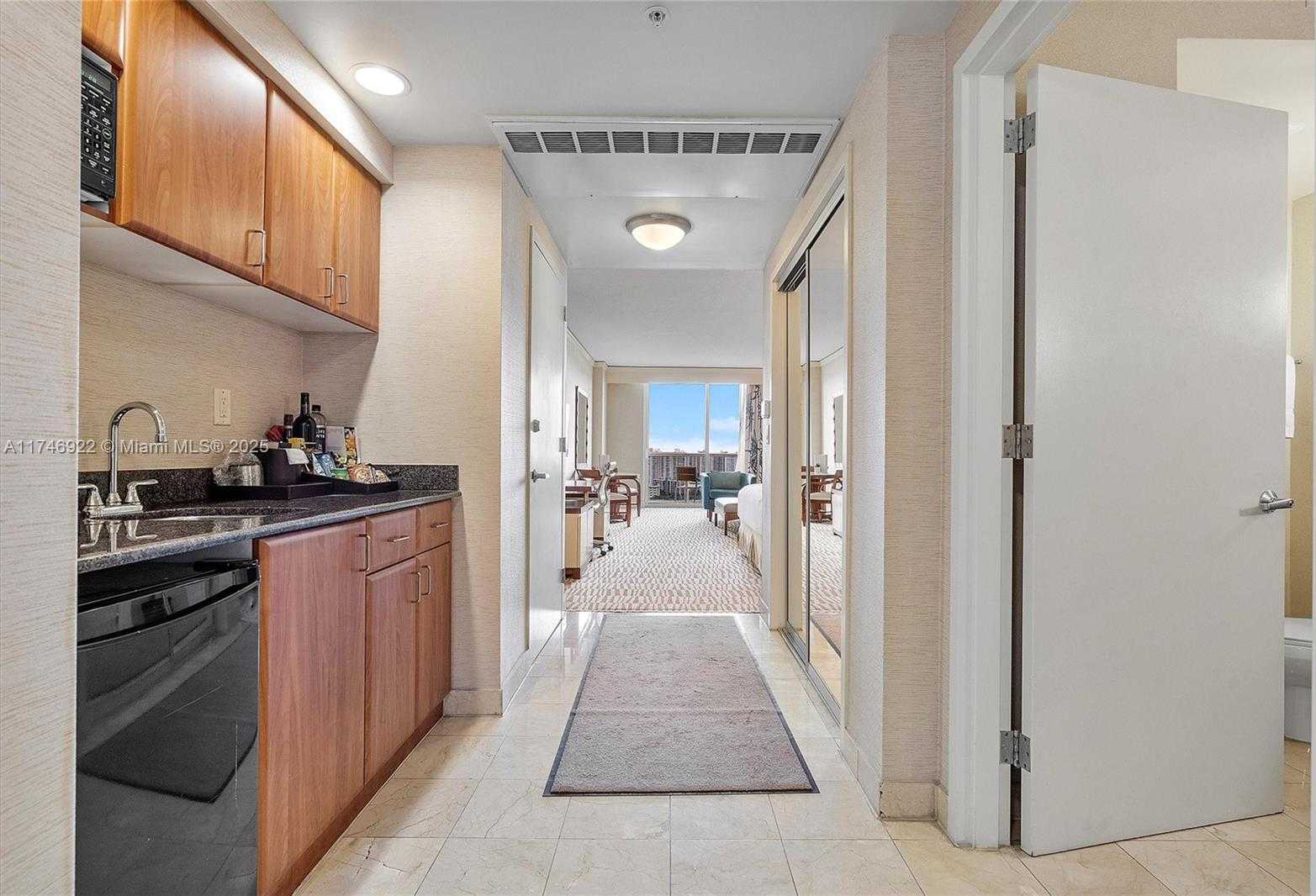 Small Image of 18001 COLLINS AVE #1817, Sunny Isles Beach Number 10