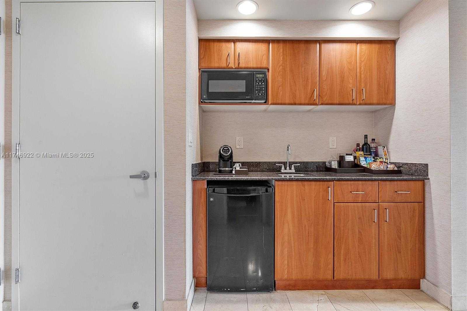 Small Image of 18001 COLLINS AVE #1817, Sunny Isles Beach Number 17