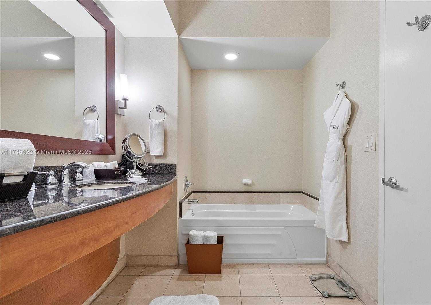 Small Image of 18001 COLLINS AVE #1817, Sunny Isles Beach Number 20