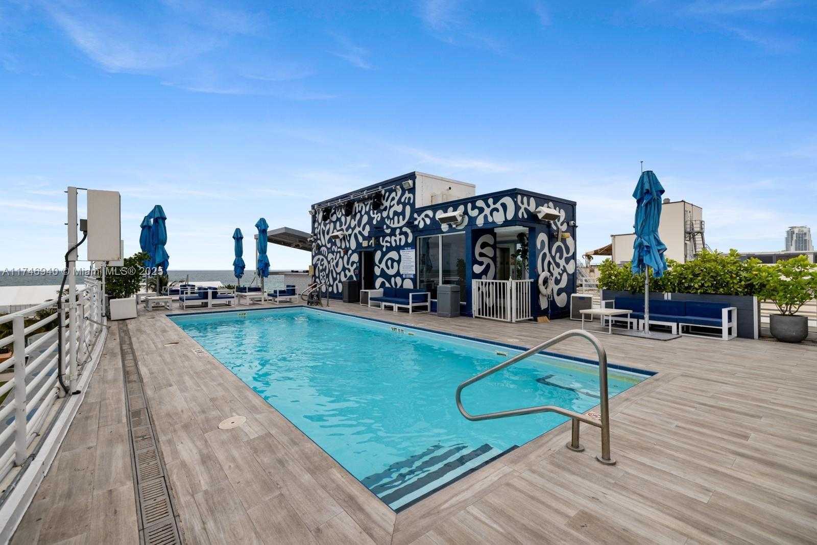 Small Image of 1024 Ocean Dr, Miami Beach, FL 33139, USA Number 18