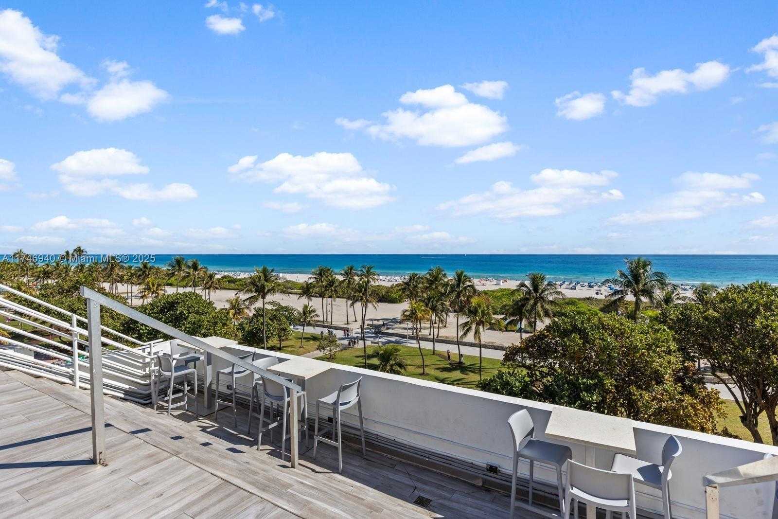Small Image of 1024 Ocean Dr, Miami Beach, FL 33139, USA Number 2