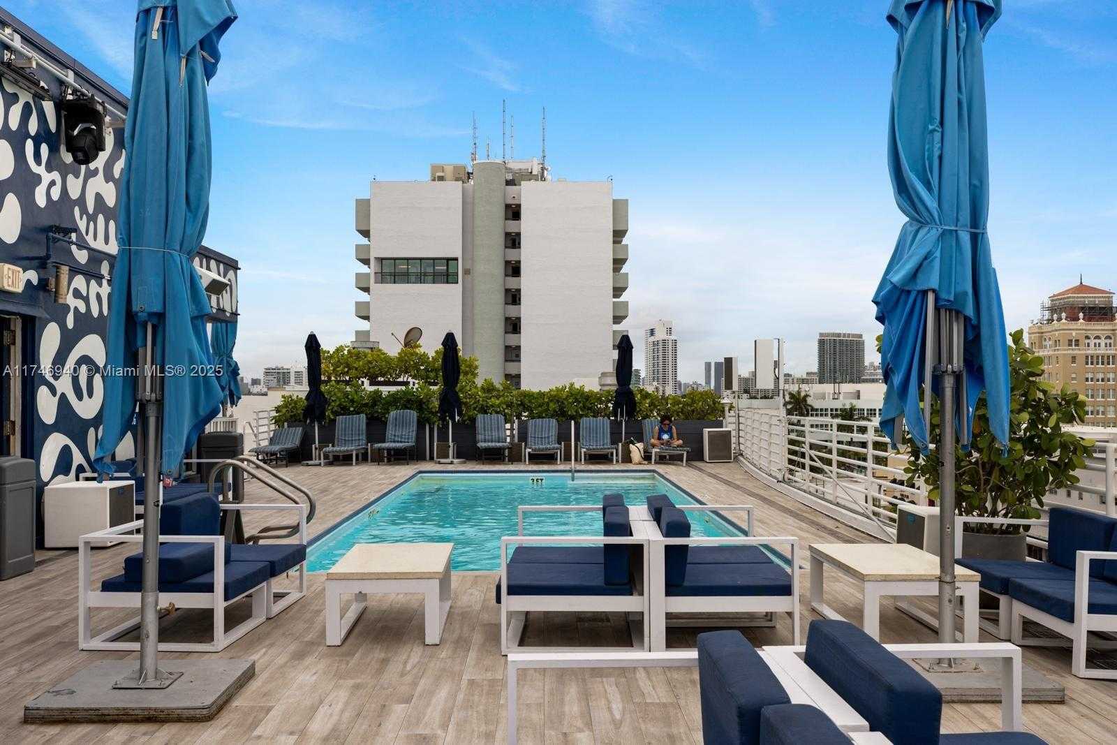 Small Image of 1024 Ocean Dr, Miami Beach, FL 33139, USA Number 21
