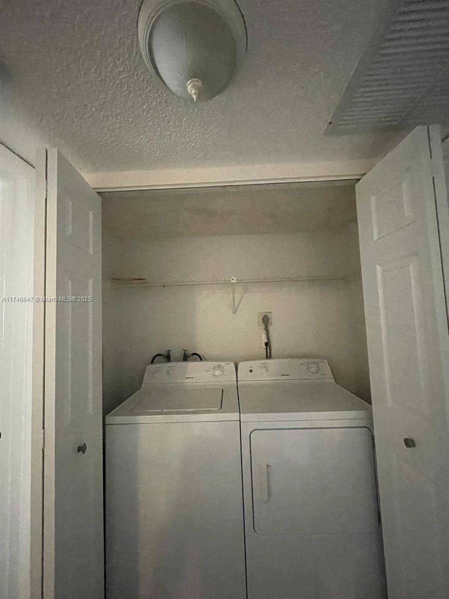 Small Image of 8353 LAKE DR #202, Doral Number 8