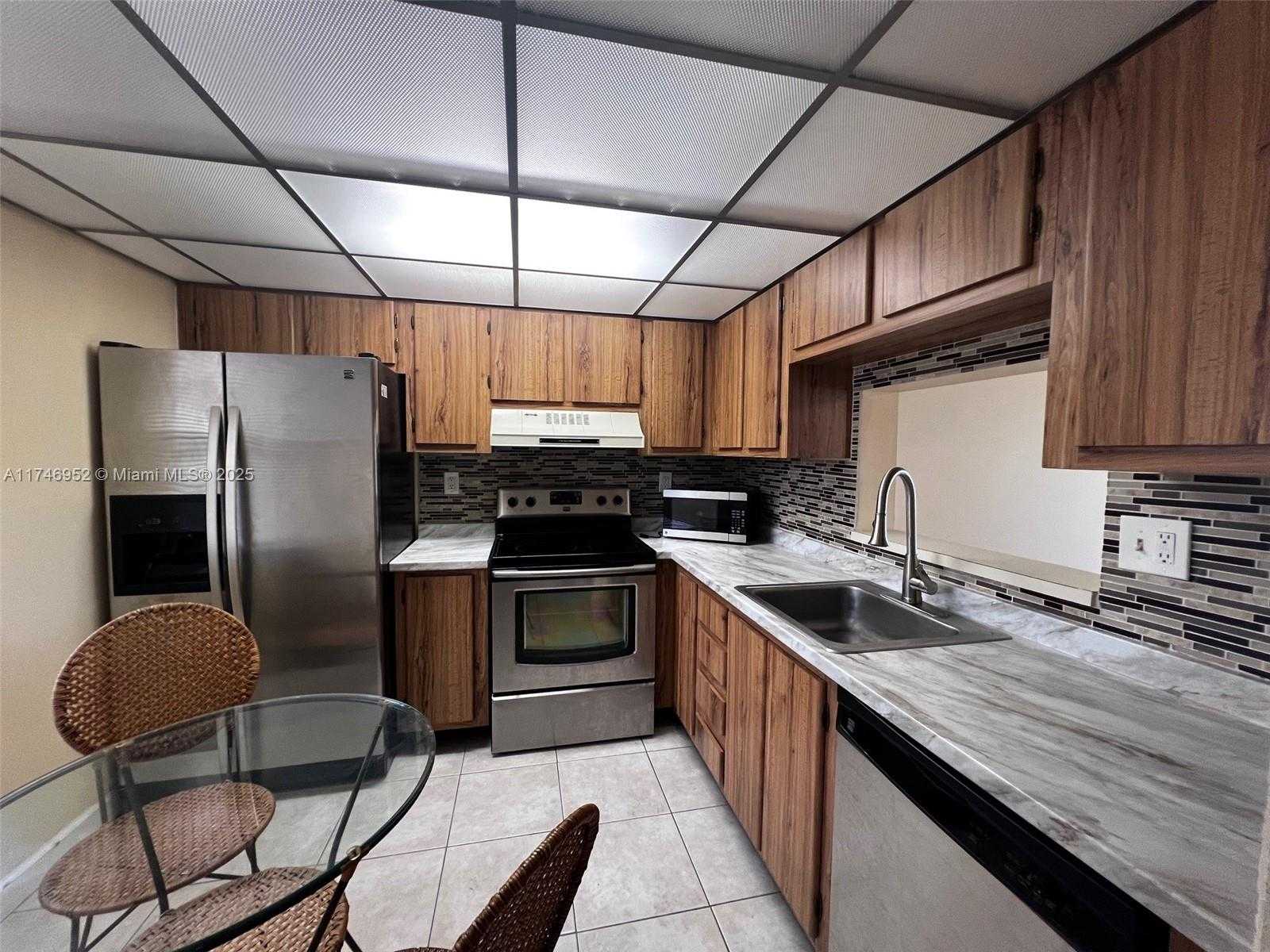 Small Image of 7850 WEST MCNAB RD #208, Tamarac Number 4