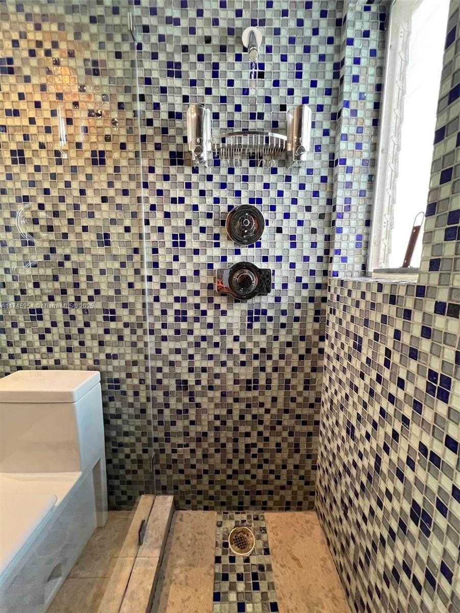 Small Image of 1340 LINCOLN RD #705, Miami Beach Number 10