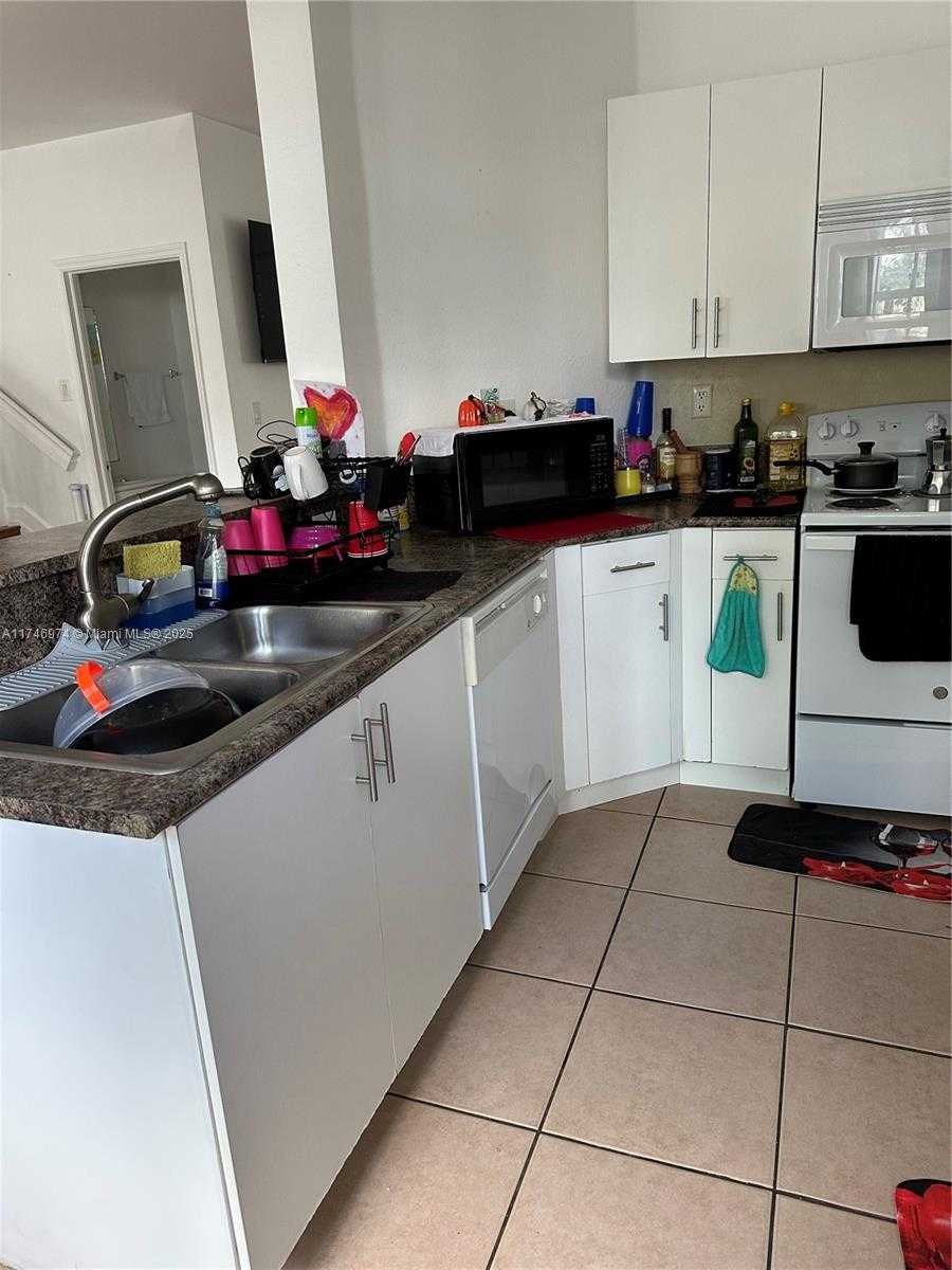 Small Image of 11031 SOUTH WEST 246TH ST, Homestead Number 9