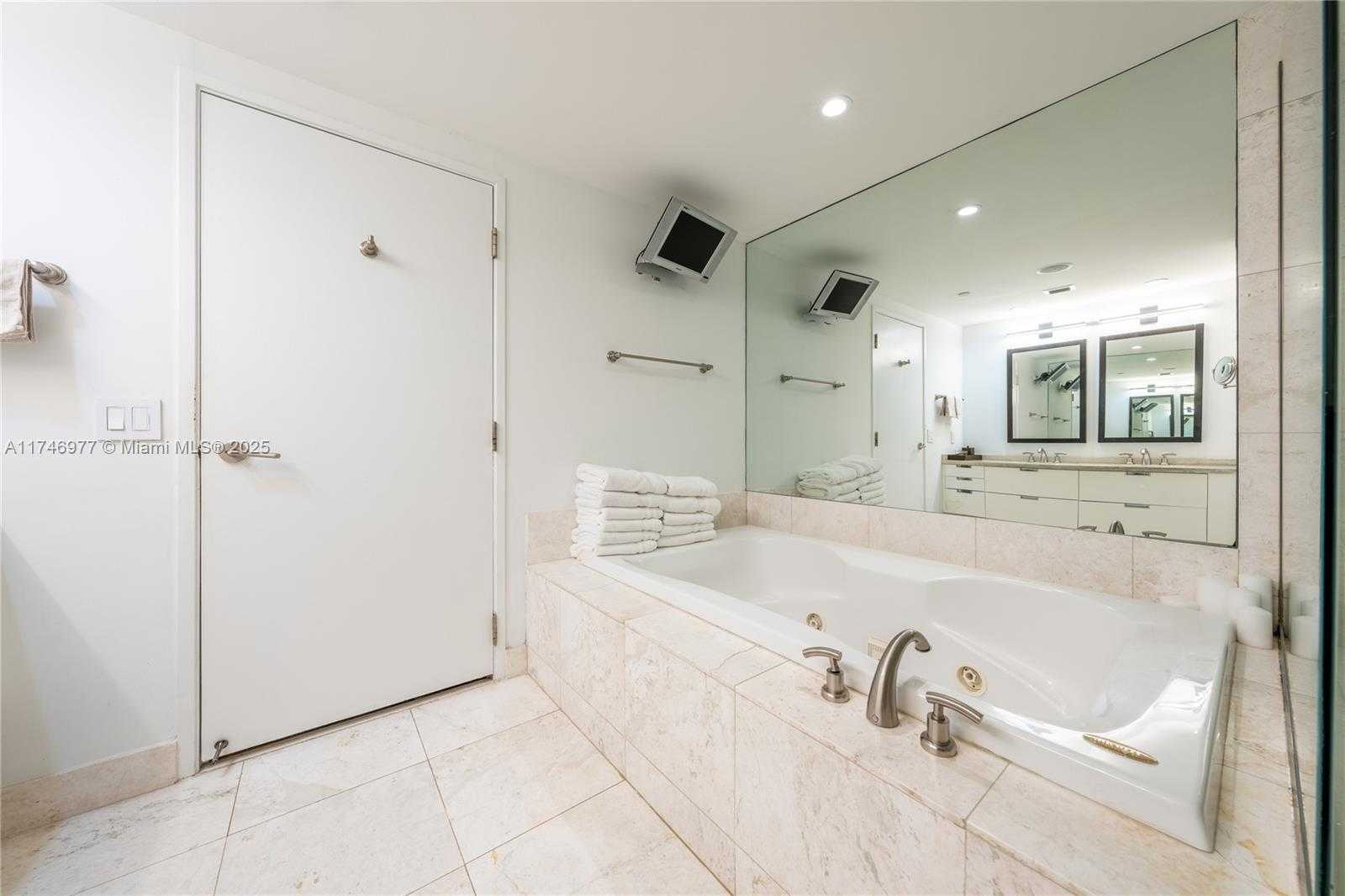 Small Image of 9401 COLLINS AVE #403, Surfside Number 19