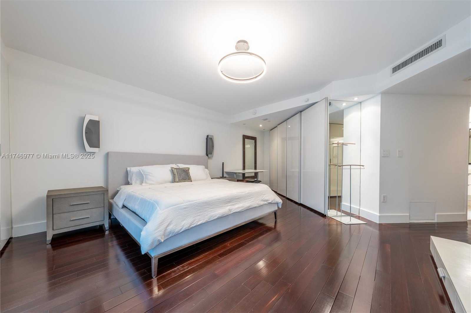 Small Image of 9401 COLLINS AVE #403, Surfside Number 27