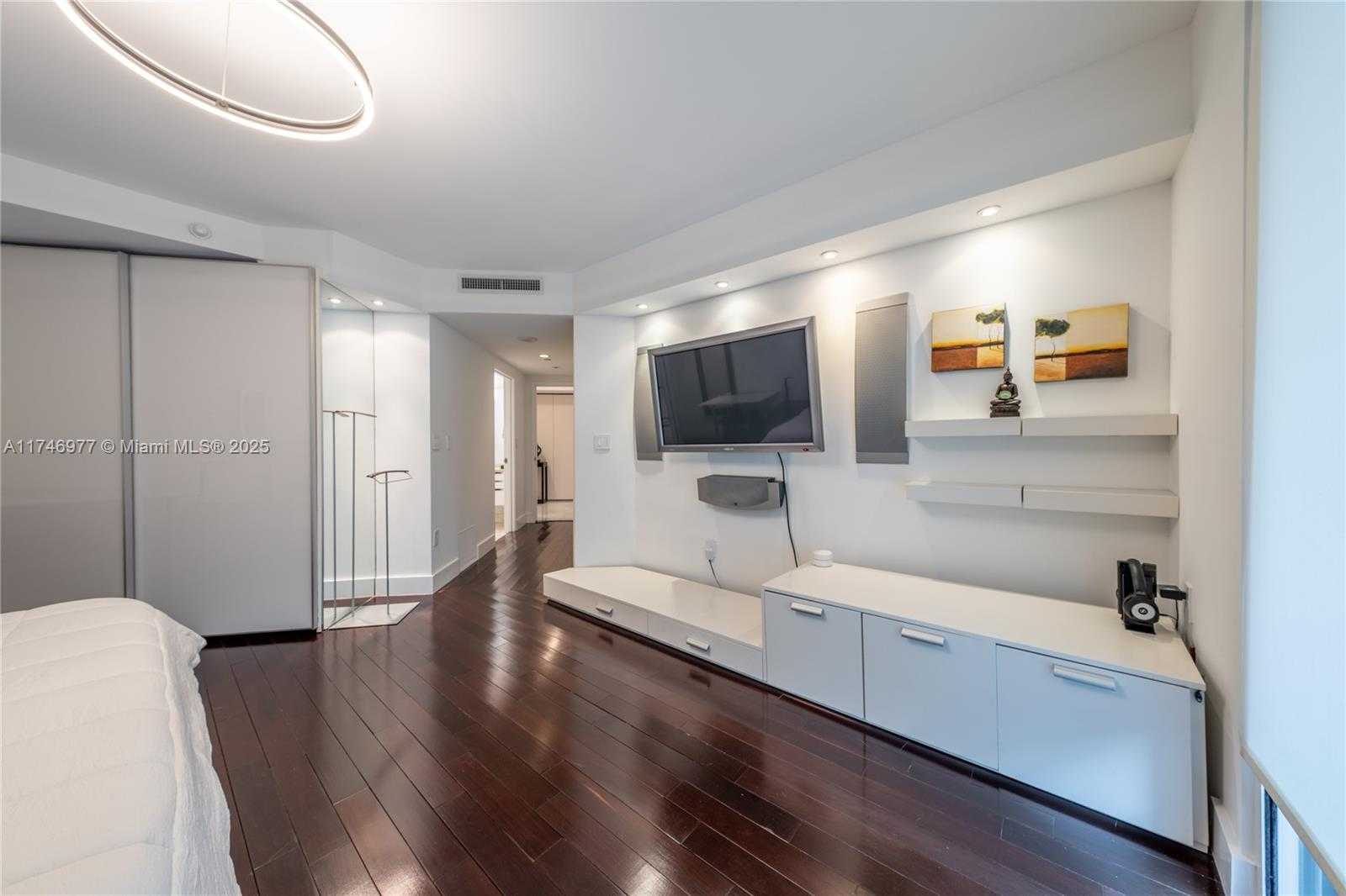 Small Image of 9401 COLLINS AVE #403, Surfside Number 29
