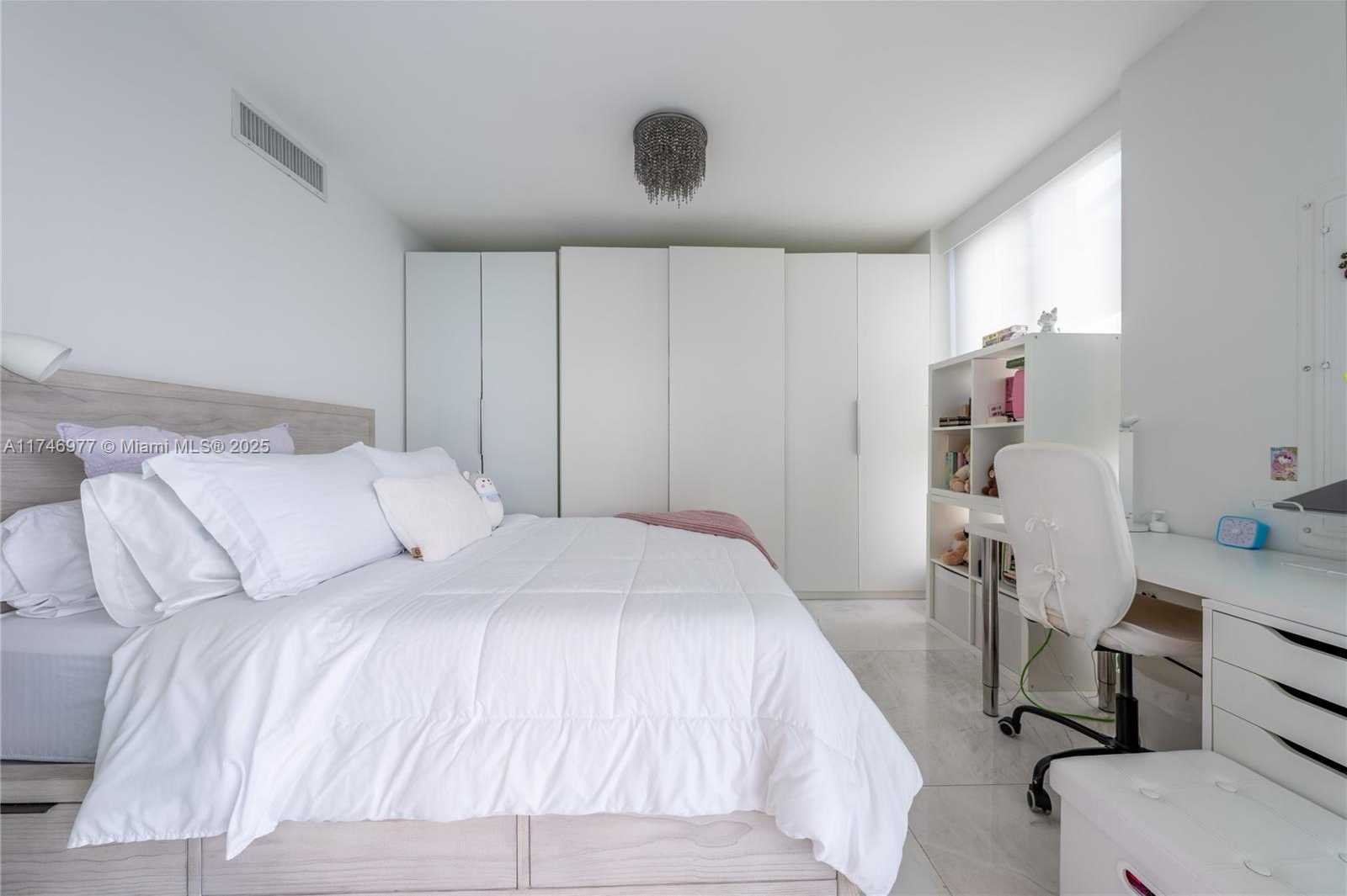 Small Image of 9401 COLLINS AVE #403, Surfside Number 32