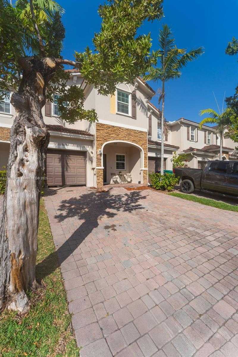 Small Image of 22412 SOUTH WEST 89TH AVE #22412, Cutler Bay Number 4