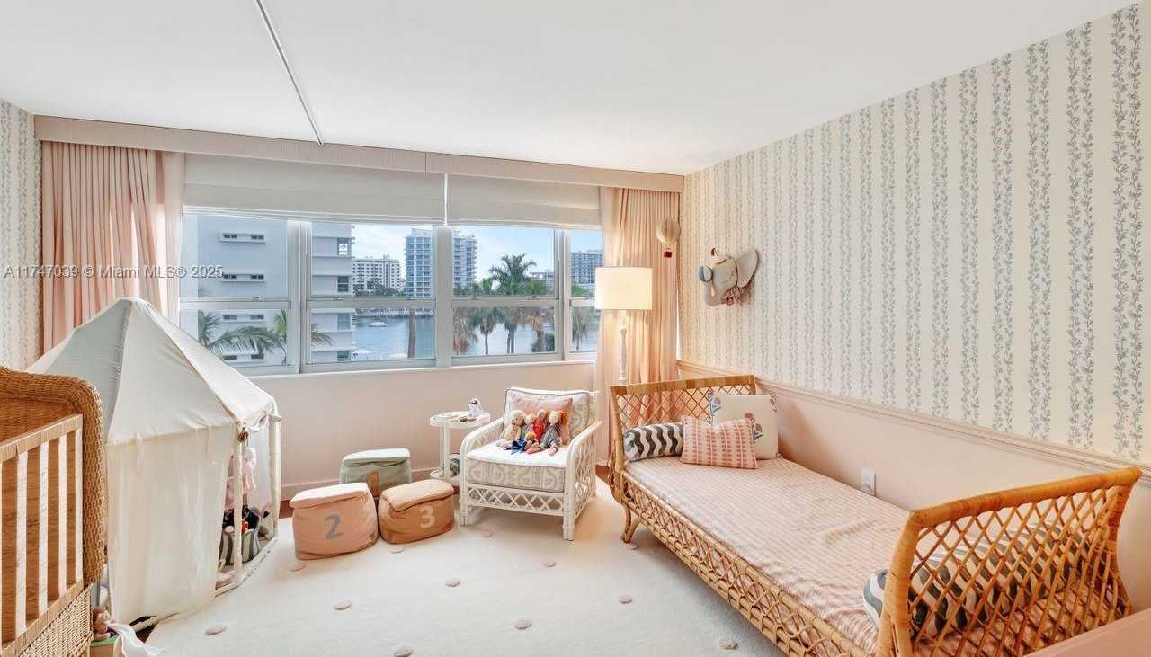 Small Image of 11 ISLAND AVE #402, Miami Beach Number 22