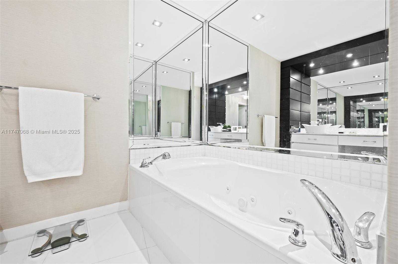 Small Image of 9601 COLLINS AVE #1208, Bal Harbour Number 19