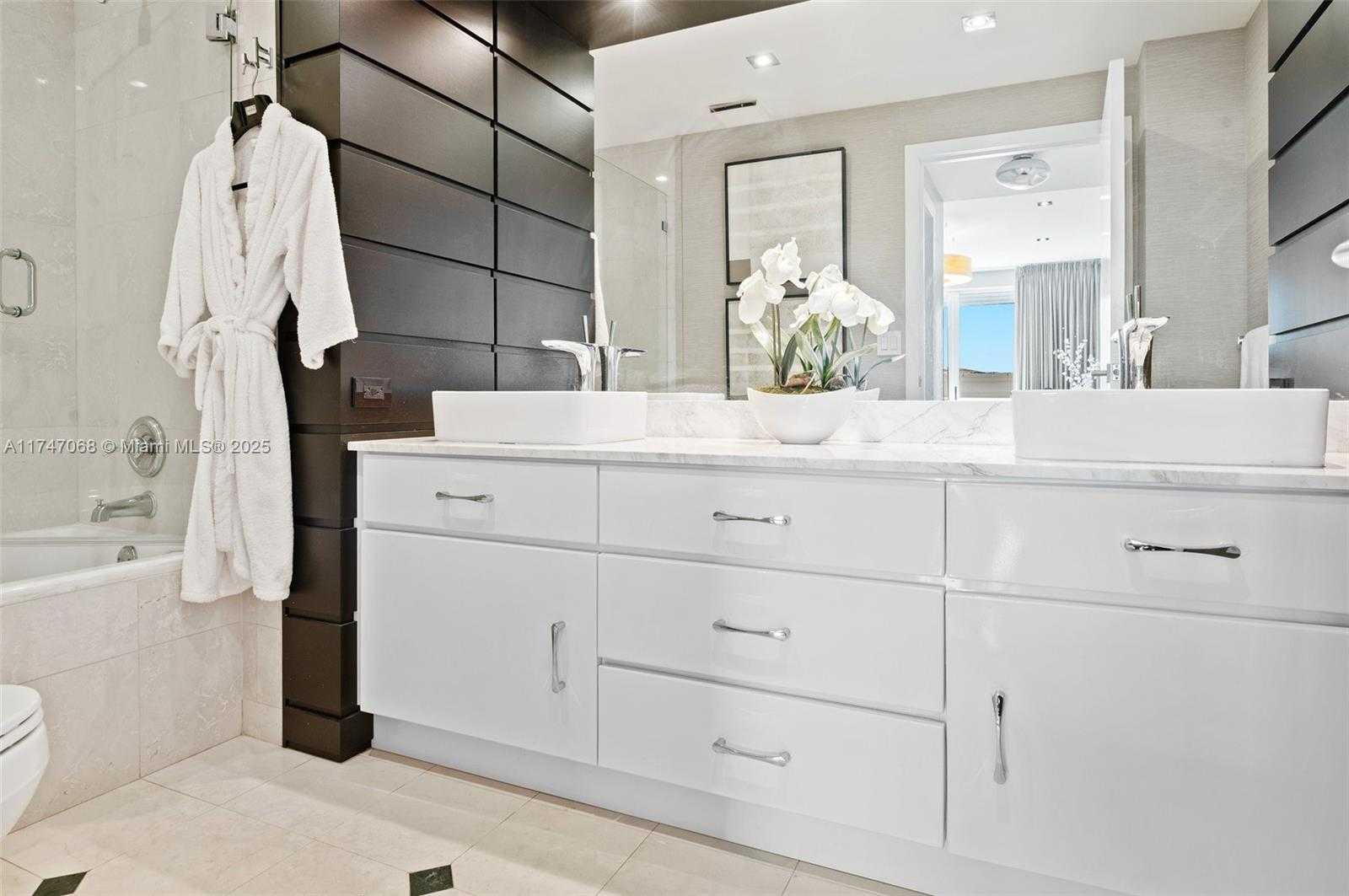 Small Image of 9601 COLLINS AVE #1208, Bal Harbour Number 22