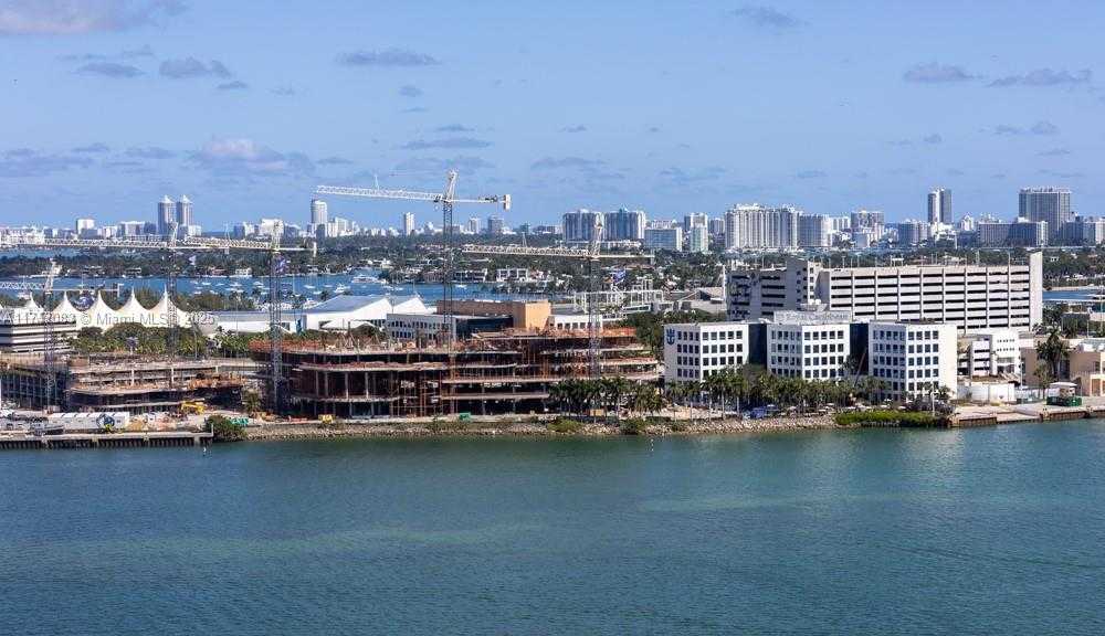 Small Image of 335 SOUTH BISCAYNE BLVD #2200, Miami Number 23