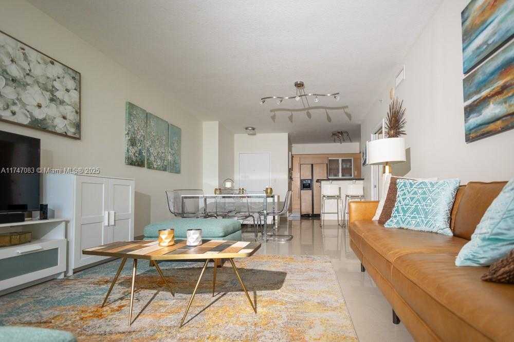 Small Image of 335 SOUTH BISCAYNE BLVD #2200, Miami Number 3