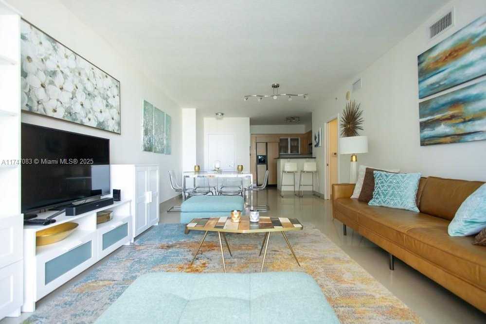 Small Image of 335 SOUTH BISCAYNE BLVD #2200, Miami Number 4