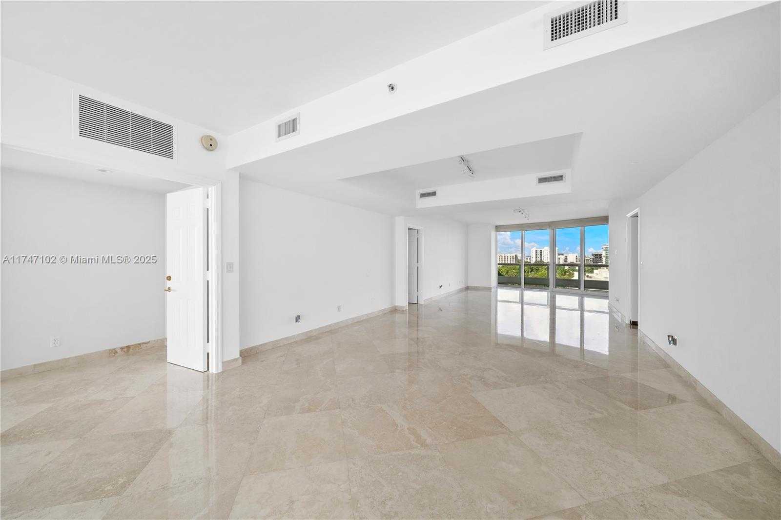 Small Image of 1643 BRICKELL AVE #1002, Miami Number 3