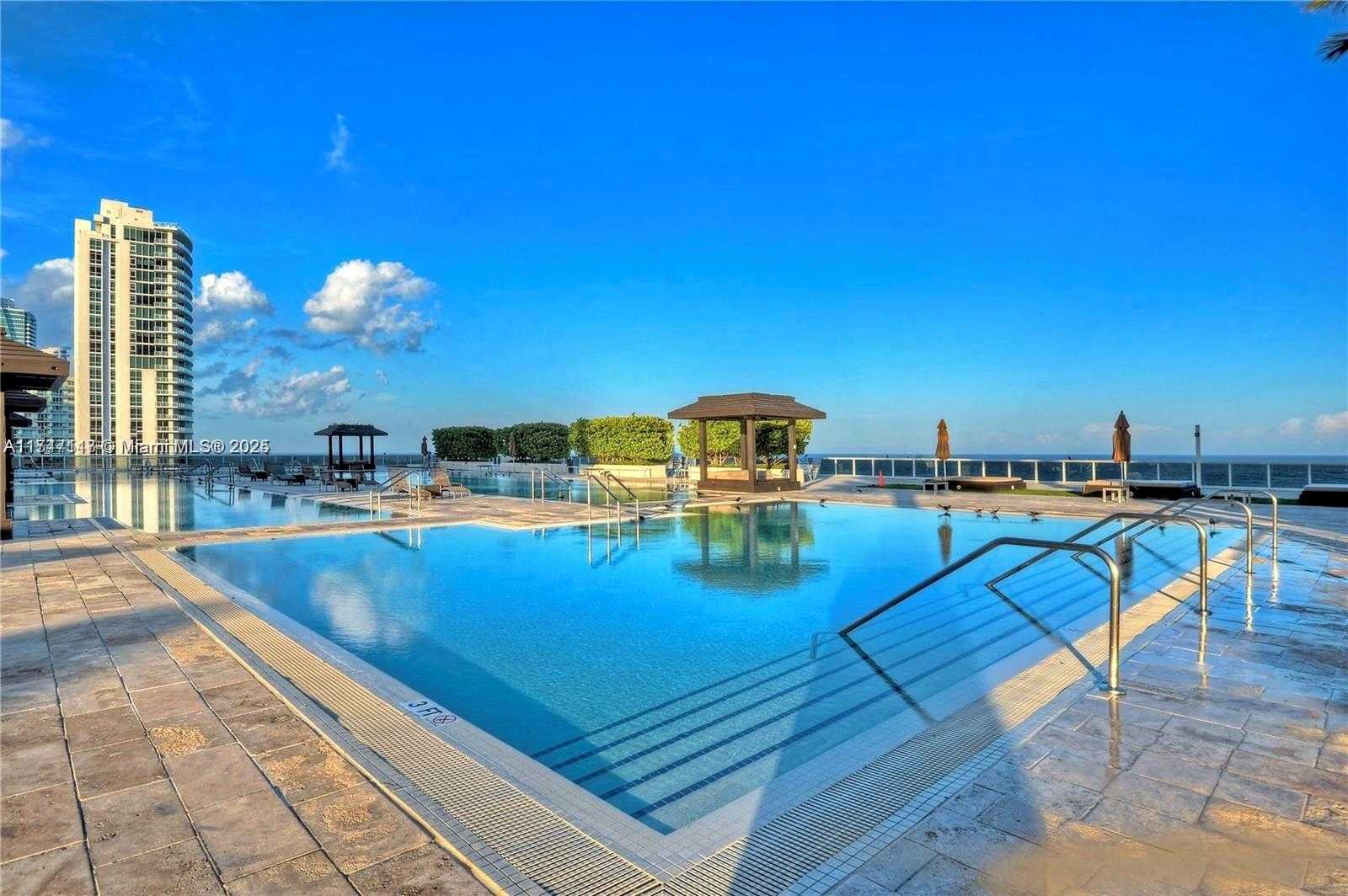 Small Image of 1800 SOUTH OCEAN DR #3908, Hallandale Beach Number 31