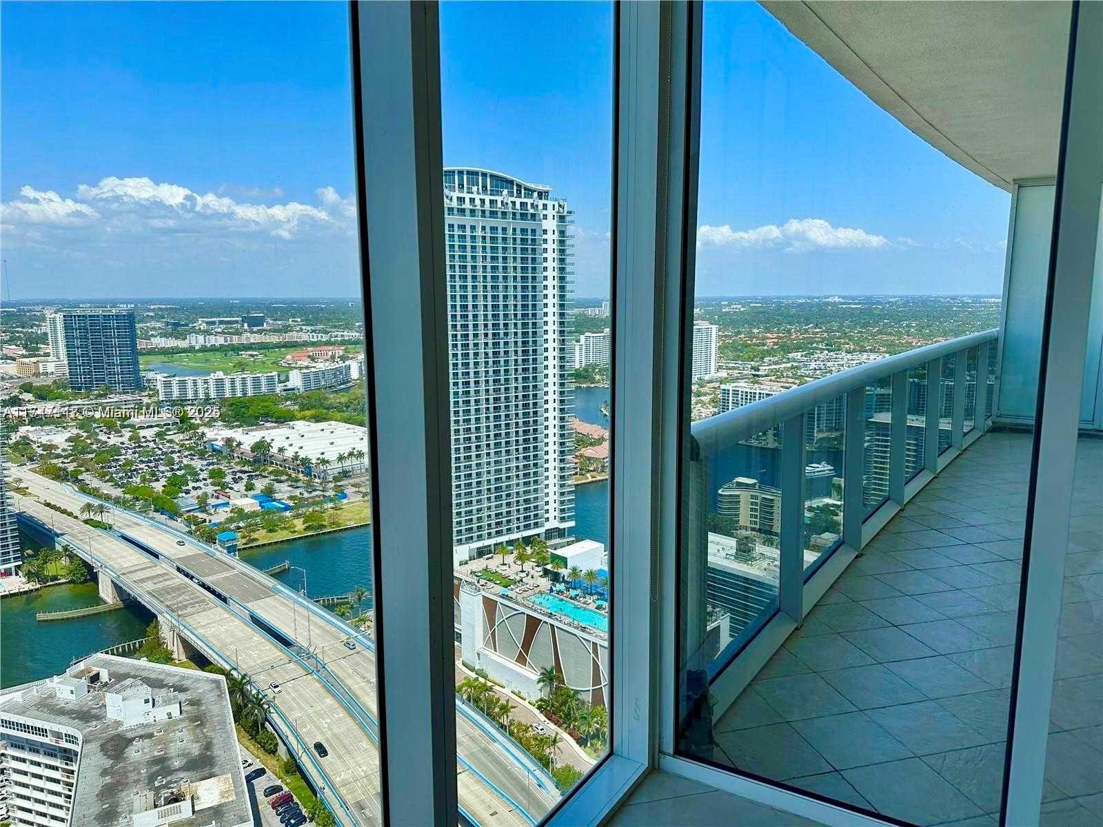 Small Image of 1800 SOUTH OCEAN DR #3908, Hallandale Beach Number 4