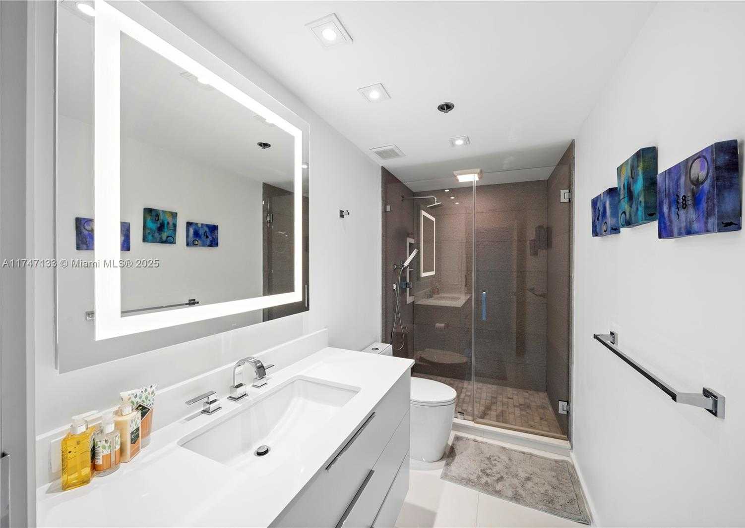 Small Image of 10205 Collins Ave, Bal Harbour, FL 33154, USA Number 24
