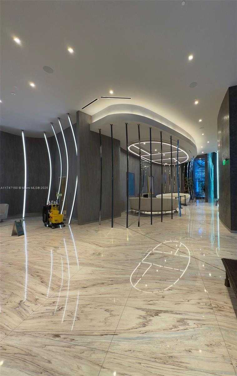 Small Image of 1000 BRICKELL PLZ #4314, Miami Number 18