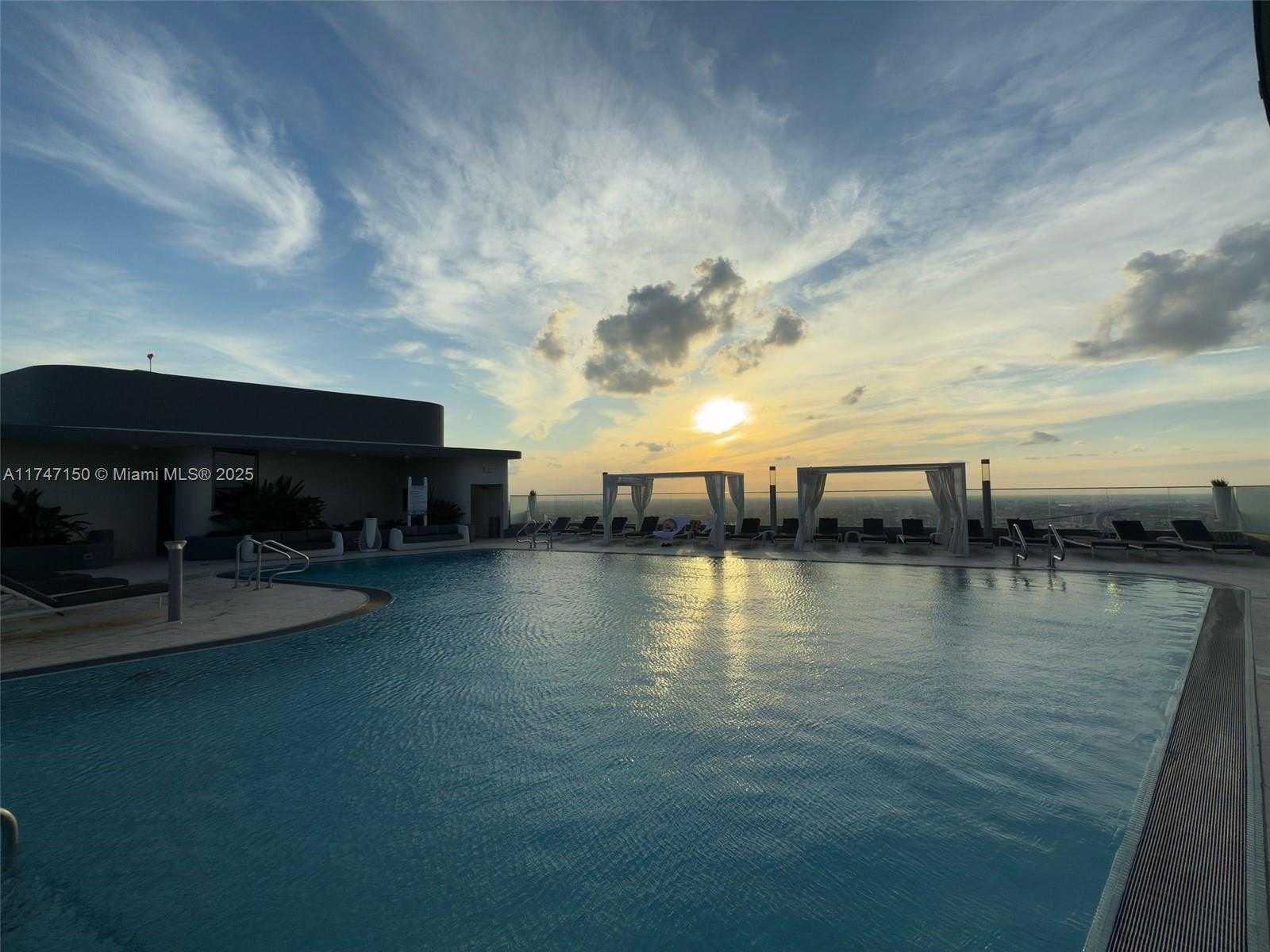 Small Image of 1000 BRICKELL PLZ #4314, Miami Number 2