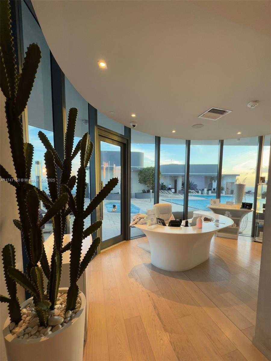 Small Image of 1000 BRICKELL PLZ #4314, Miami Number 24