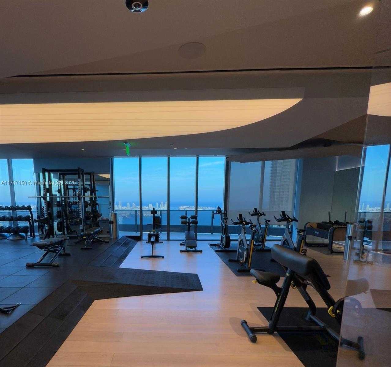 Small Image of 1000 BRICKELL PLZ #4314, Miami Number 27