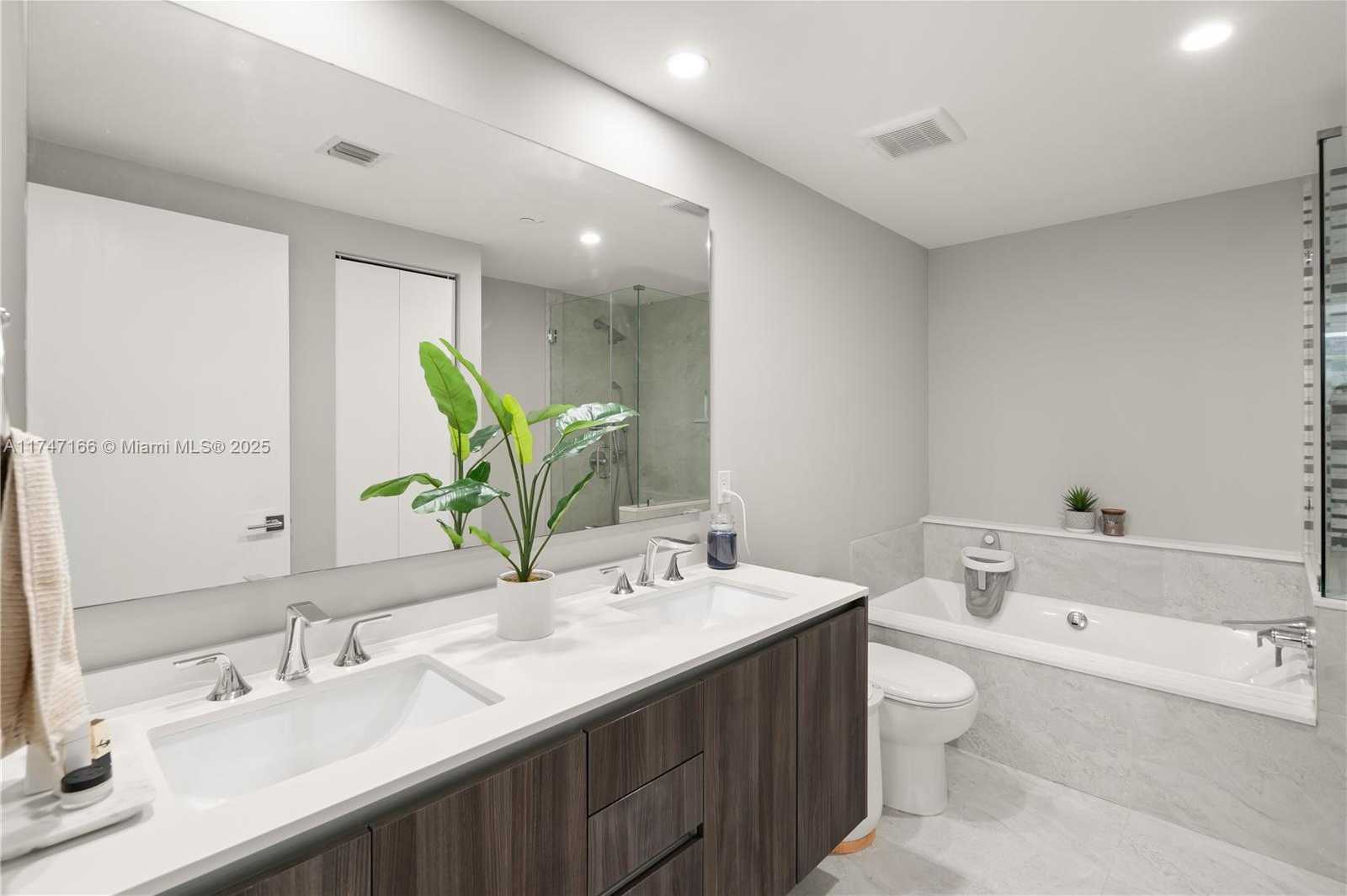 Small Image of 488 NORTH EAST 18TH ST #1508, Miami Number 19