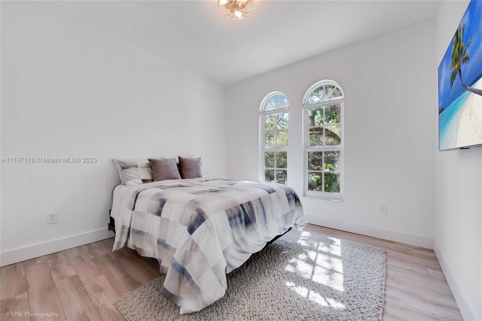 Small Image of 111 EDGEWATER DR #1A, Coral Gables Number 15