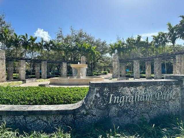 Small Image of 111 EDGEWATER DR #1A, Coral Gables Number 23